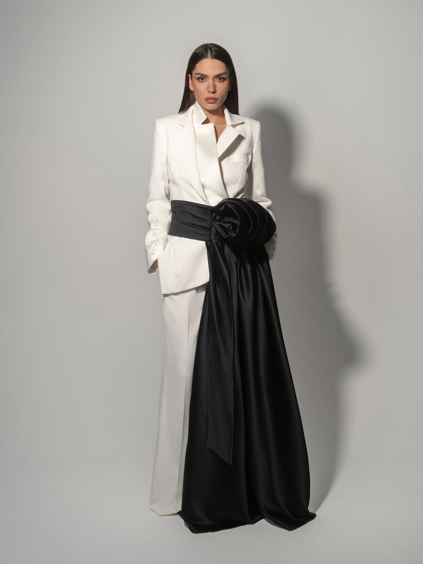Modern Power Tailored Asymmetric Suit - Pearl White