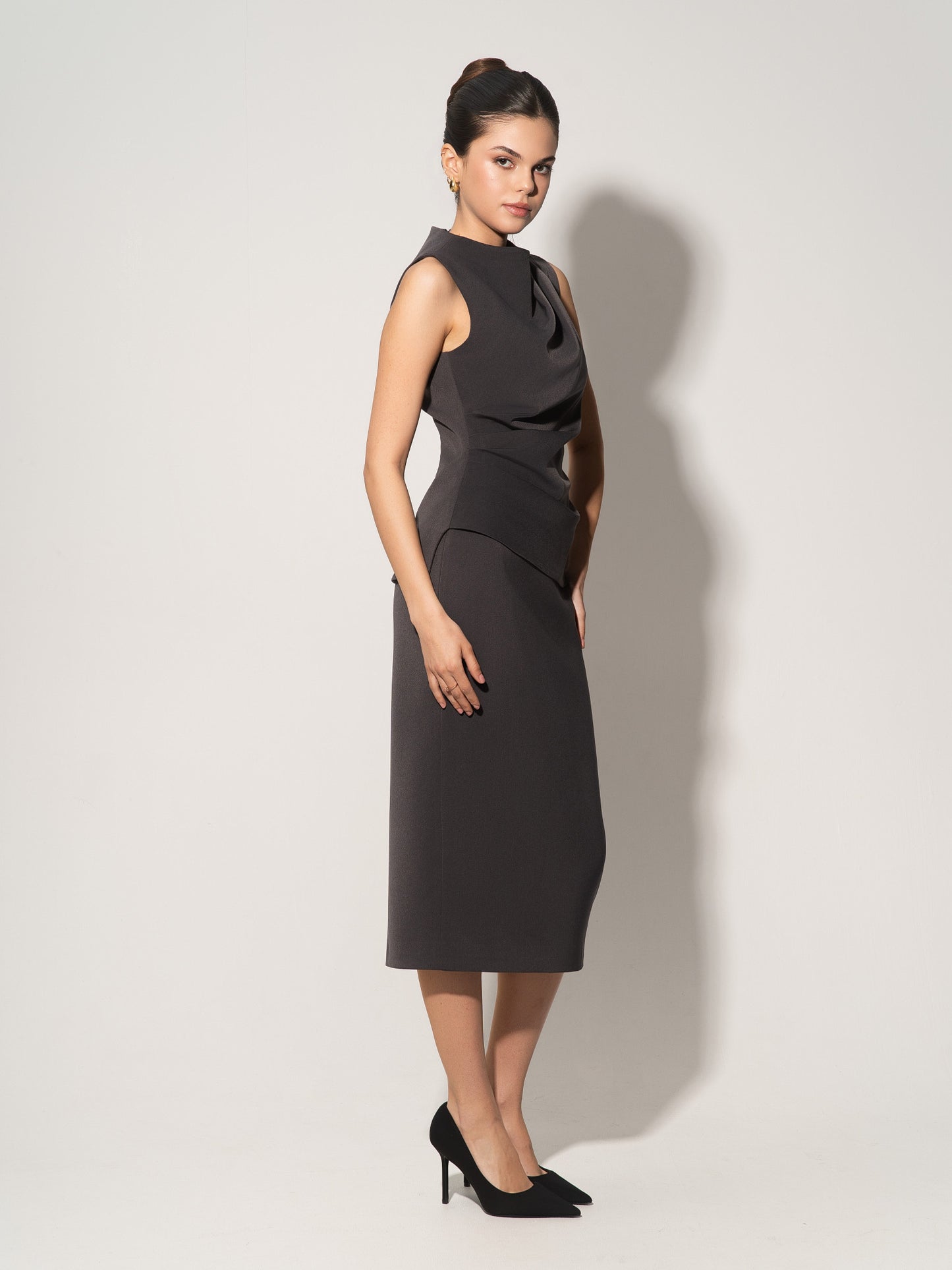 Sleeveless Pleated Top - Grey